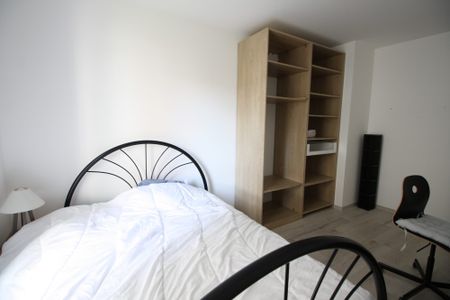 Location Appartement 4 pièces 80m² VILLEURBANNE 69100 - Photo 3