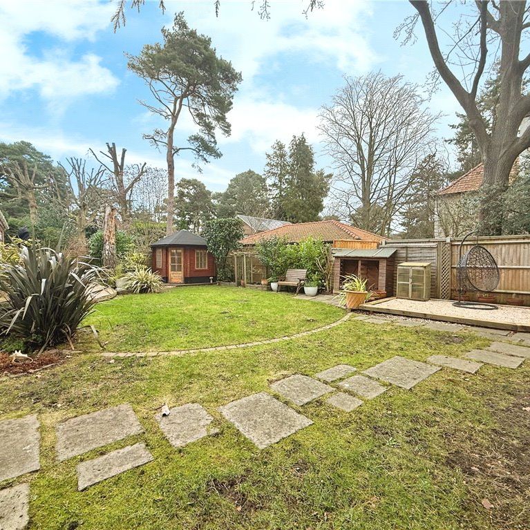 Tanglewood Close, Woking, Surrey, GU22 8LG - Photo 1