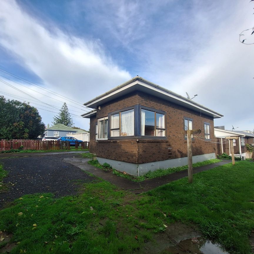 Lovely family home - Photo 1