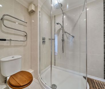 Blenheim Lodge, Amersham - Photo 6