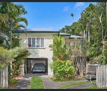 TROPICAL OASIS IN CENTRAL LOCATION - Photo 5