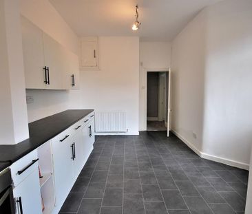 4 bedroom terraced house to rent - Photo 5
