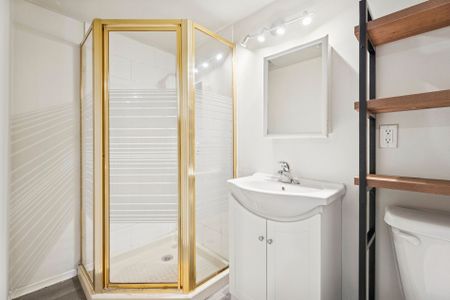 For Lease - 351 Winnifred Drive Unit# (East), Georgina, Ontario - Photo 4