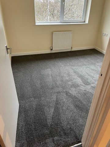 4 bedroom semi-detached house to rent - Photo 4