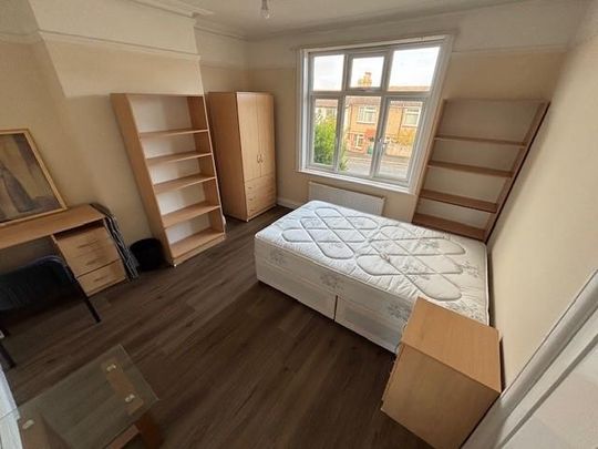 5 bedroom terraced house to rent - Photo 1