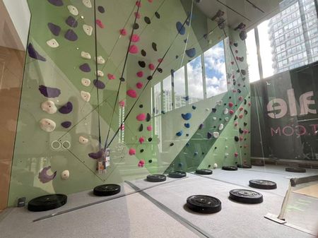 For Lease - 395 SQUARE ONE Drive Unit# 702, Mississauga, Ontario - Photo 2