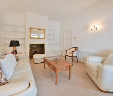 3 bedroom detached bungalow to rent - Photo 2