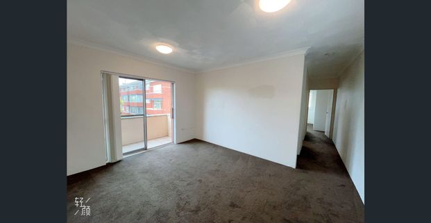 Fully Furnished-Cost effective 2B1B, 5 min walk to bus stop, 20min walk to UNSW. Fully furnished - Photo 1