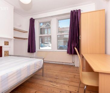 6 bedroom terraced house to rent - Photo 5