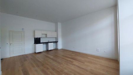 location Appartement T2 DE 46.09m² À LAVAL - Photo 4