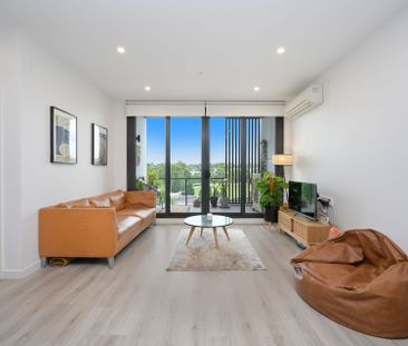 404/8 Aviators Way, Penrith - Photo 4