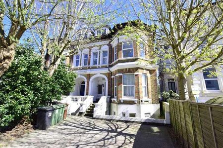 Upper Grosvenor Road, Tunbridge Wells, Kent, TN1 - Photo 2