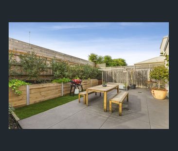 A Town Centre Treasure - Photo 1