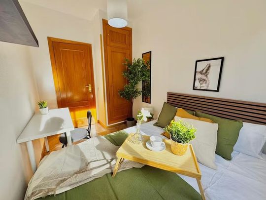 Calle del Golfo de Salónica, Madrid, Community of Madrid 28033 - Photo 1