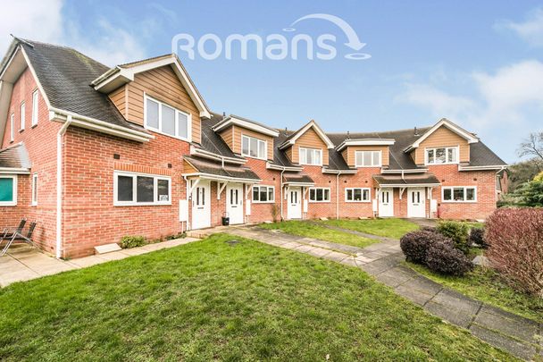 Evesham Road, Emmer Green, Reading, RG4 - Photo 1