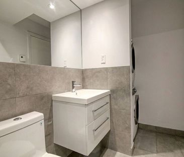 3195 Van Horne - Photo 2