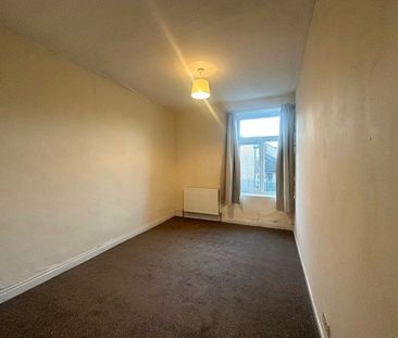 4 bedroom terraced house to rent - Photo 2