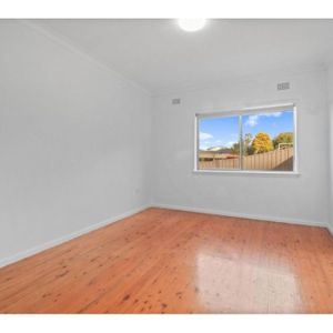 3 / 16 Kelvin Road, Coniston, NSW 2500 - Photo 2