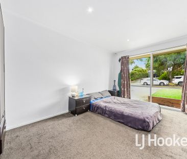 STUNNING FAMILY HOME! - Photo 1