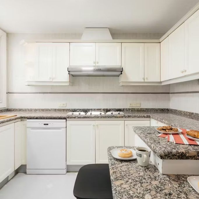 Gran Vía de Fernando el Católico, Valencia, Valencian Community 46008 - Photo 1