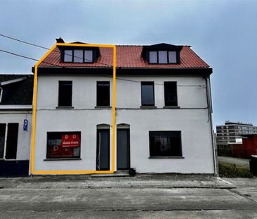 Volledige vernieuwde woning met 3 slpks - Photo 1