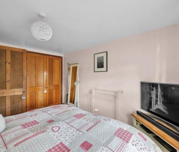 3 bedroom end of terrace house to rent - Photo 5