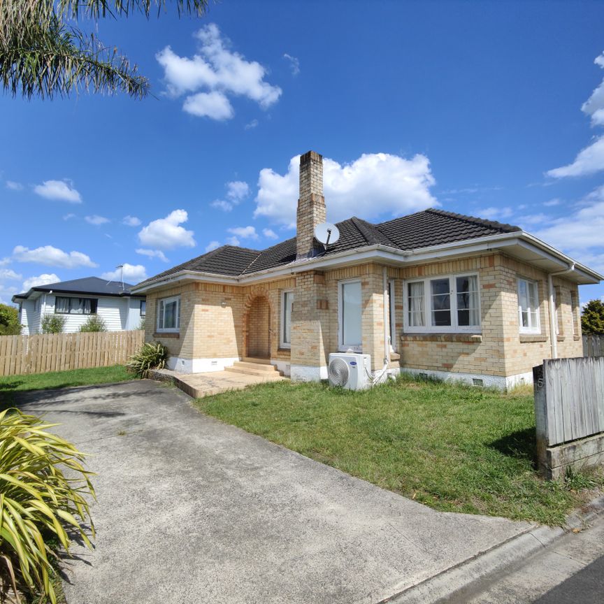 Three Bedroom Family Home - Photo 1