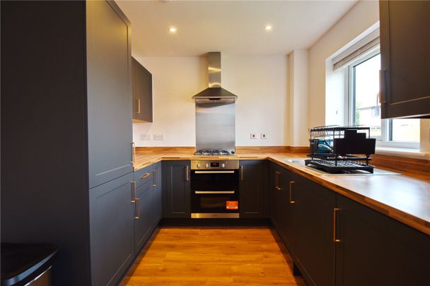 Baylis Gardens, Stoke Gifford - Photo 1