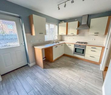 2 bedroom end of terrace house to rent - Photo 4