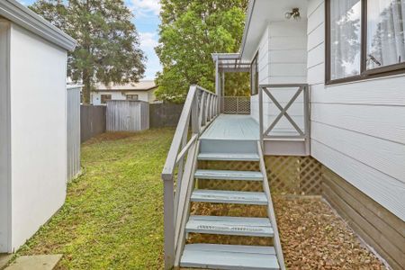 Immaculate Three-Bedroom Stand-Alone Home in Prime Cul-de-Sac Location - Photo 5