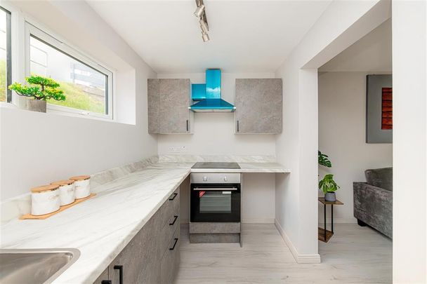 52 Longland Way, High Wycombe - Photo 1