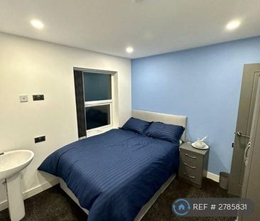 6 bedroom terraced house to rent - Photo 3