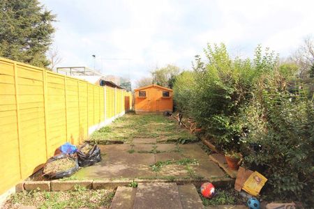 2 bedroom terraced house to rent - Photo 4