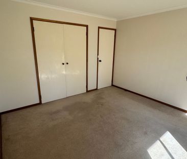 Charming 3 Bedroom Country Home - Photo 2