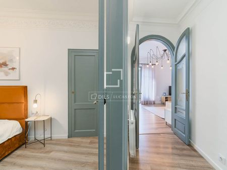 Excellent 4 Bedroom apartment for rent in El Born, Barcelona - Photo 5