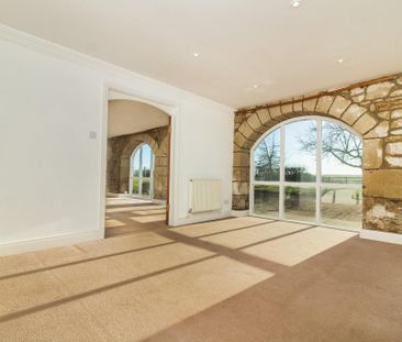 4 bedroom detached house to rent - Photo 3