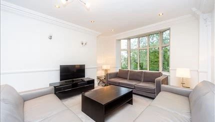 4 Bedroom Flat - Photo 1