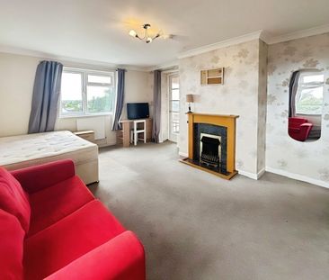 One-Bedroom House share - Photo 1