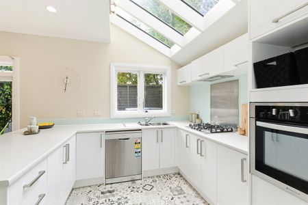 Wadestown Wonder - Photo 4