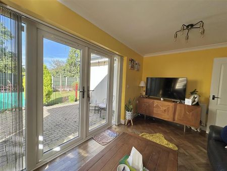 3 bedroom detached bungalow to rent - Photo 5