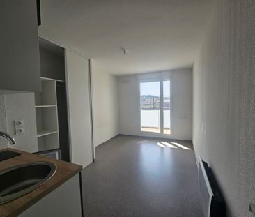 Location Appartement 1 pièce 18m² NIMES 30000 - Photo 1