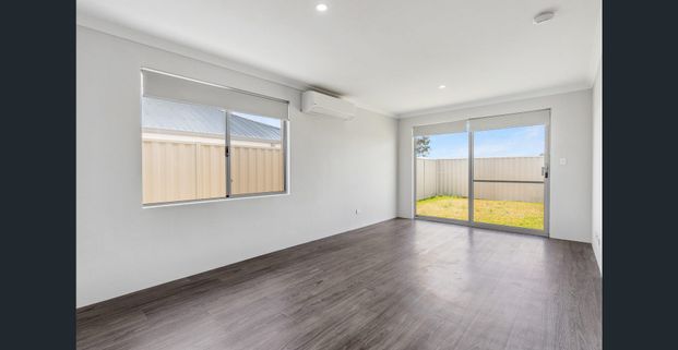 NEAR NEW MODERN FAMILY HOME! - Photo 1