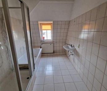 4 Zimmer Dachgeschosswohnung mit großem Bad - Photo 6