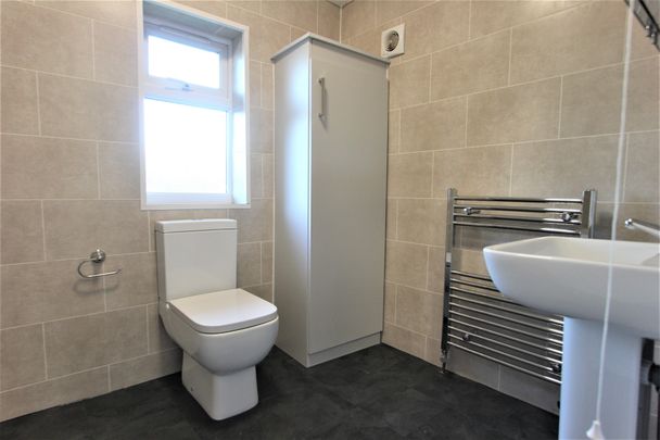 5 STANMORE GROVE Leeds - LS4 2RJ - Photo 1