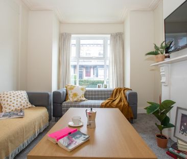 5 Hessle Mount, Hyde Park, Leeds, LS6 1EP - Photo 2