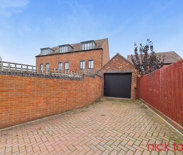 Birchfield Way, Telford, Shropshire, TF3 5HQ - Photo 5