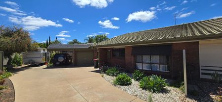 Two bedroom unit - Photo 3