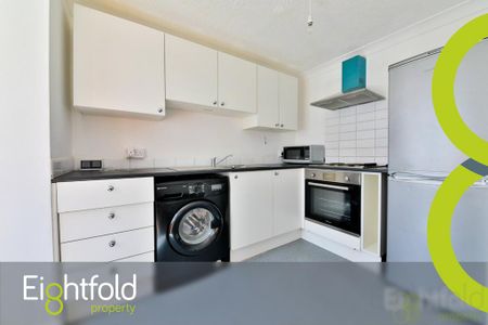3 bedroom flat to rent - Photo 5