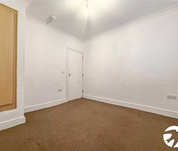 1 bedroom duplex to rent - Photo 3