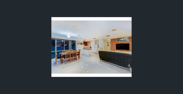 Perfectly Presented Point Cook Home! - Photo 1